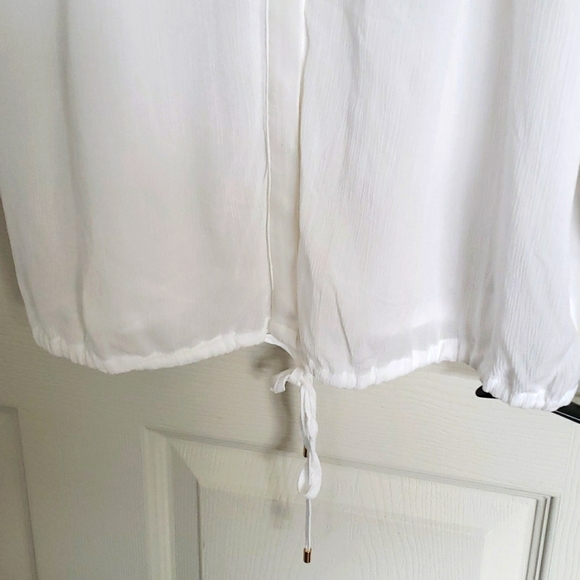 3/4 Sleeve white blouse with gold beading. Size 12 - Picture 2 of 4